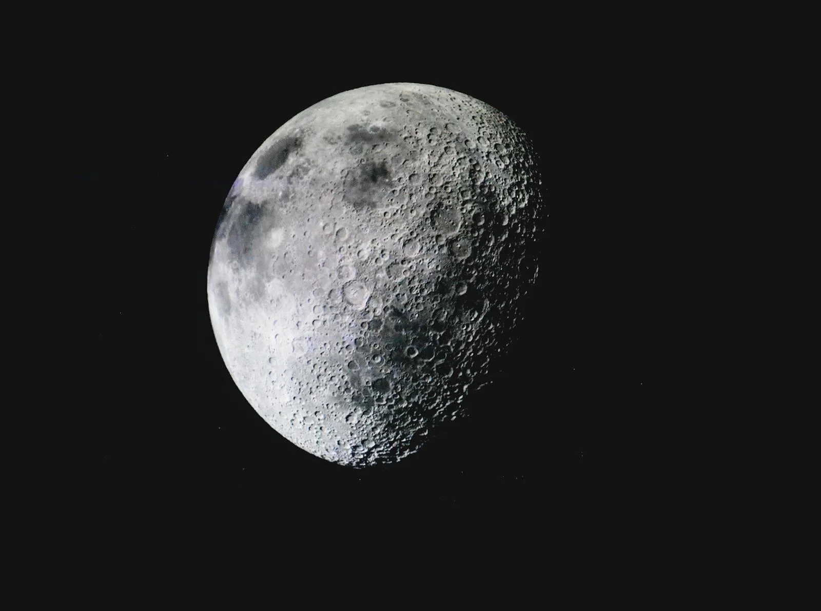 Robots On the Moon: Lunar Outpost Nets $30M to Prebuild Moon Bases