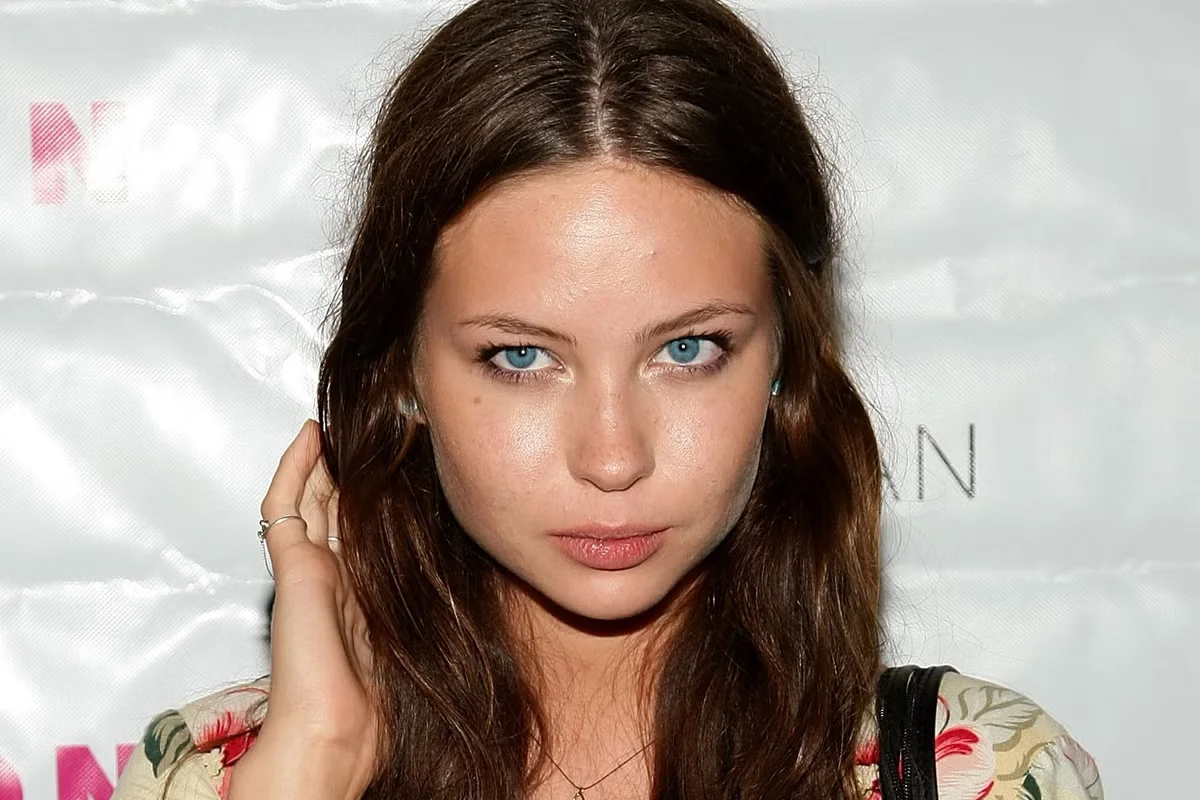 Daveigh Chase’s mother says she was drugged and spiraling in her final years