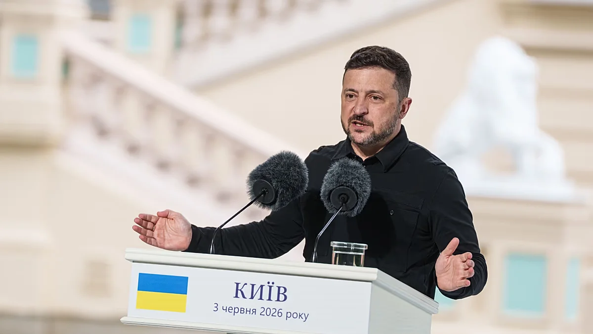 Drones, damage and diplomacy as Ukraine nears EU membership