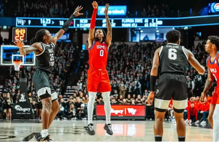 Ex-Tennessee Guard Eyes New Home After Eligibility Rule Change