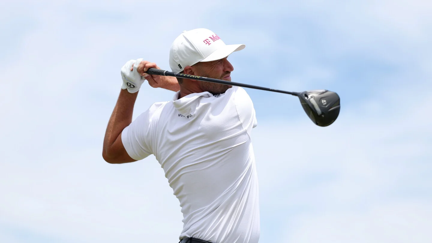Clark Extends Lead as Star-Studded U.S. Open Heads to Weekend at Shinnecock
