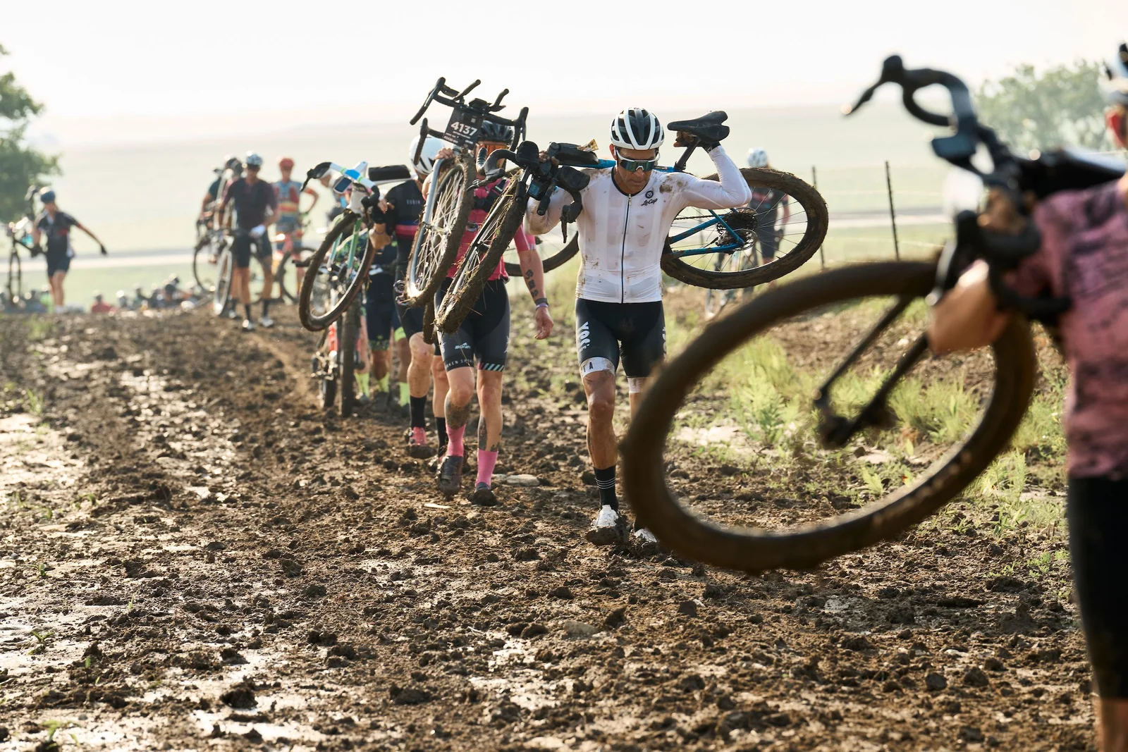 Mud chaos reshapes Unbound 200 in the race's opening hour