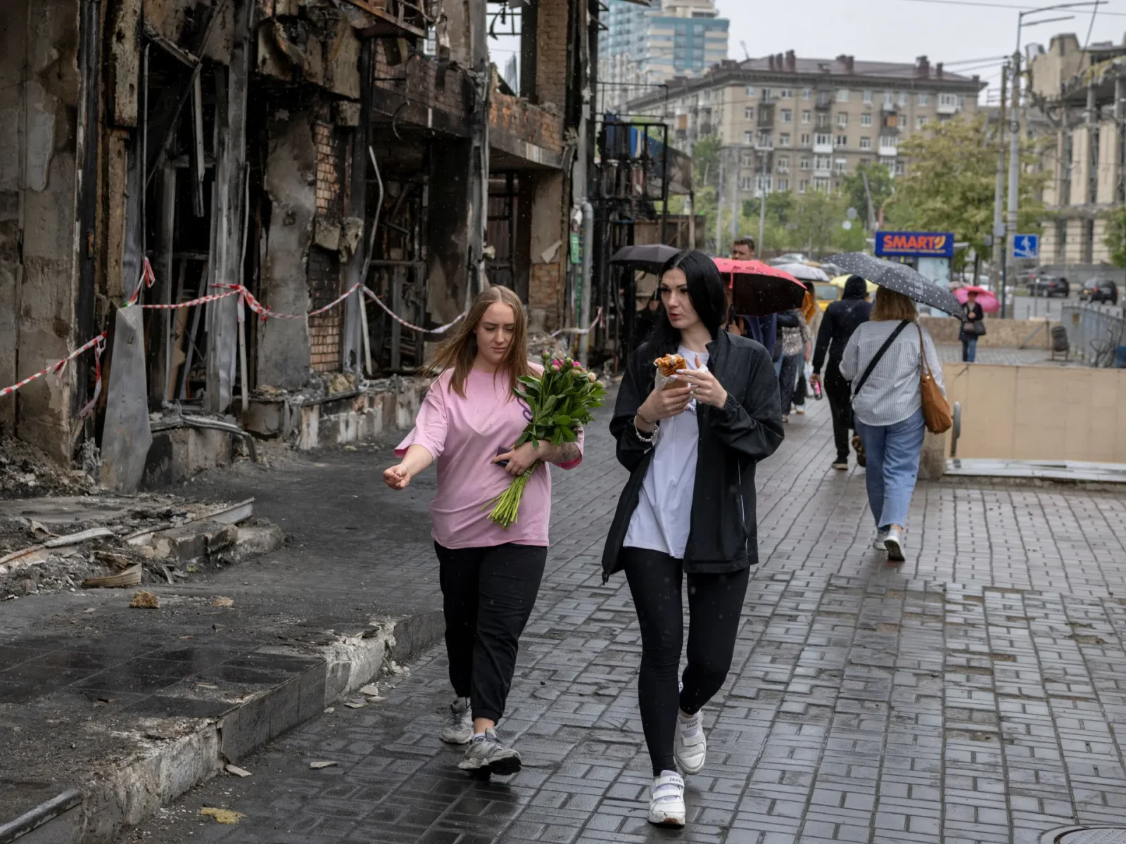 Russia’s losses rise as Ukraine regains ground and logistics war intensifies