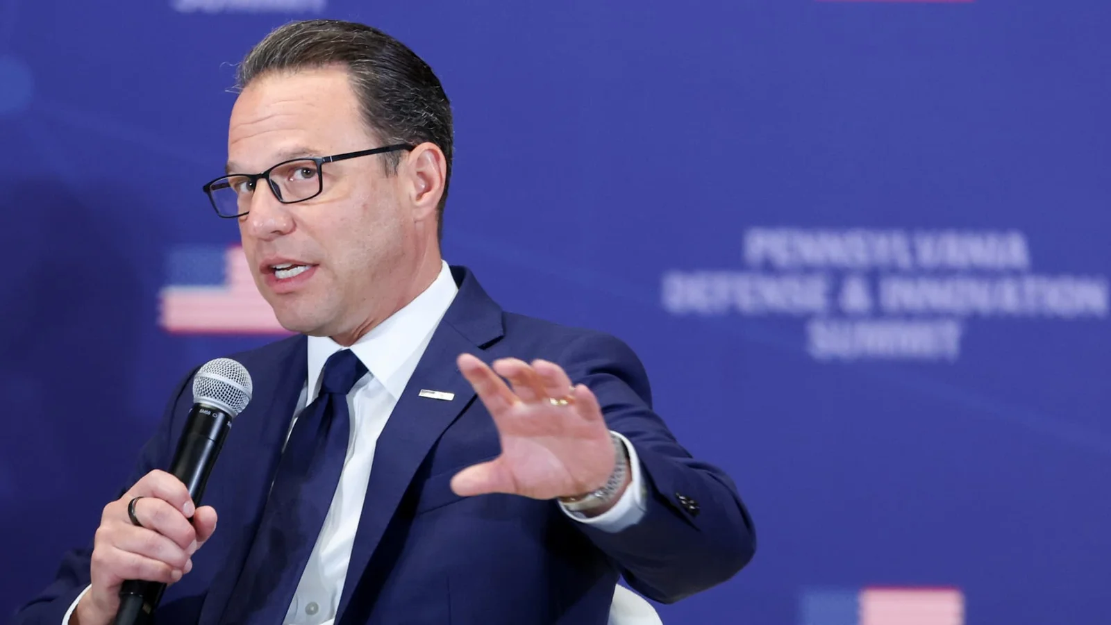 Shapiro pushes tough stance on data centers with GRID order