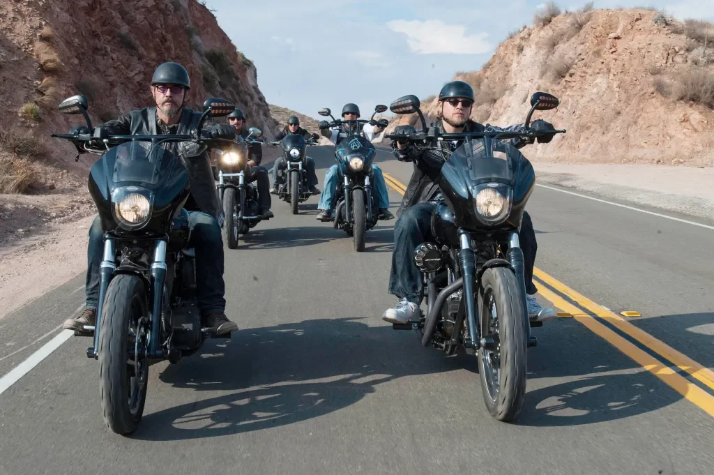 Hunnam Leads SOA Alumni Back Together in FX's Meta-Series Legends