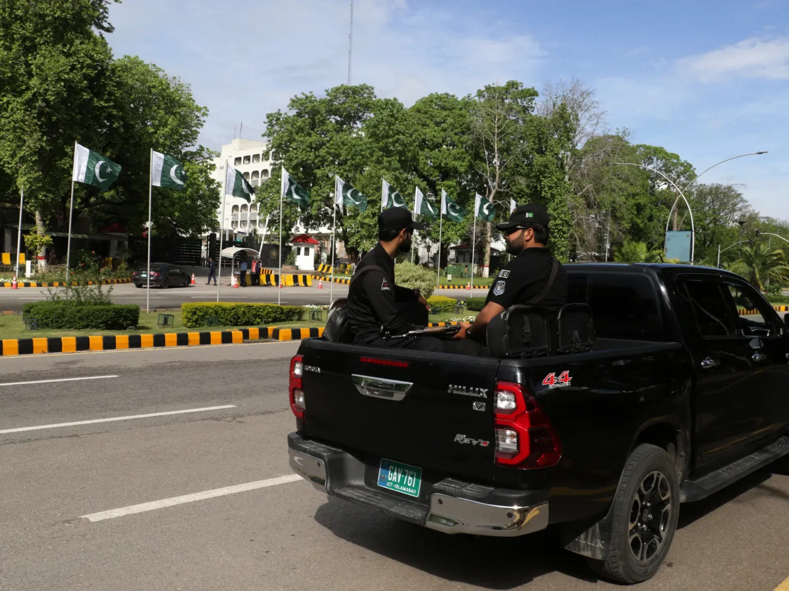 Pakistan Hosts High-Stakes US-Iran Talks as Ceasefire Hangs in the Balance