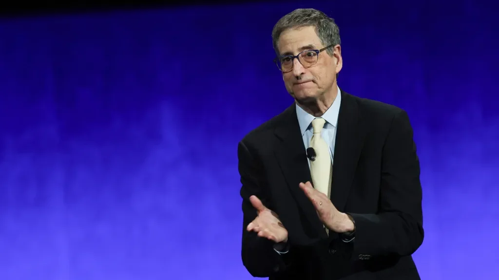 Rothman at CinemaCon Pushes Longer Windows, Fewer Ads, Lower Ticket Prices