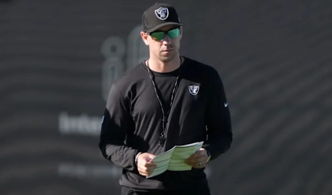 Raiders' Klint Kubiak Draws Early Praise for Ultra-Detailed Practices
