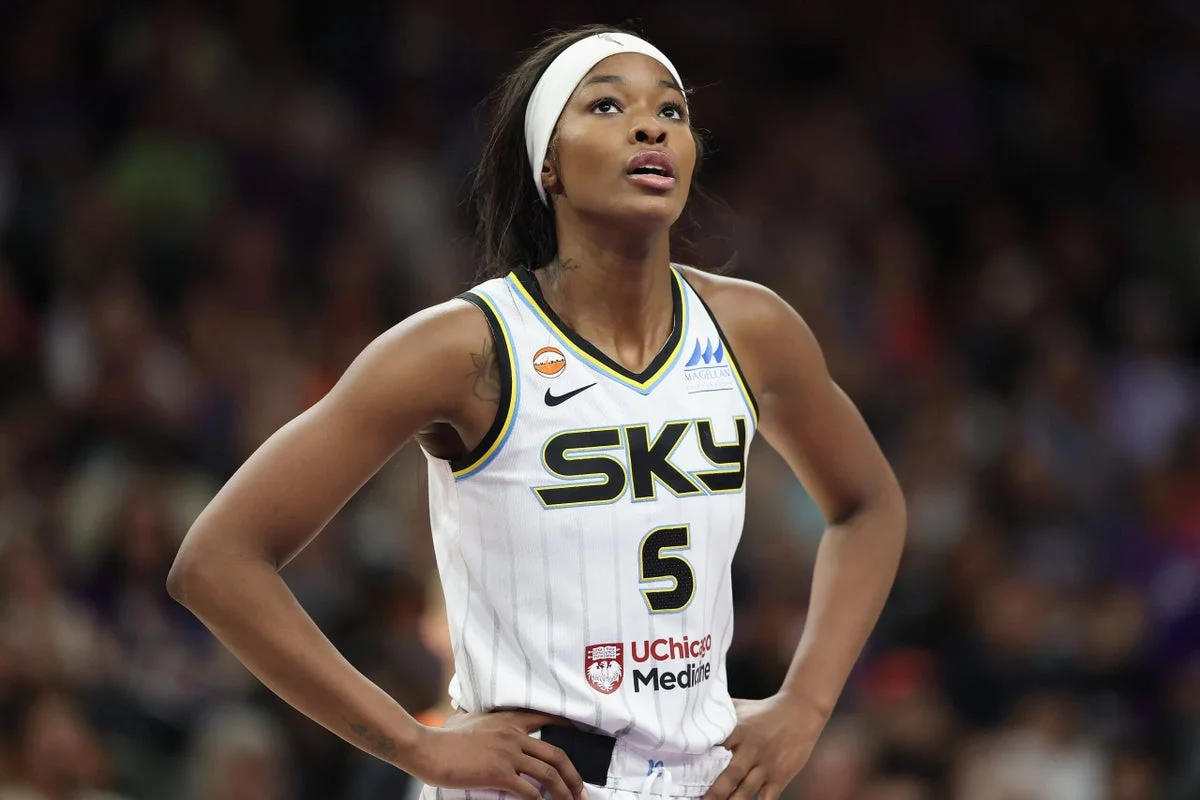 Rickea Jackson’s season ends after left ACL tear for Chicago Sky