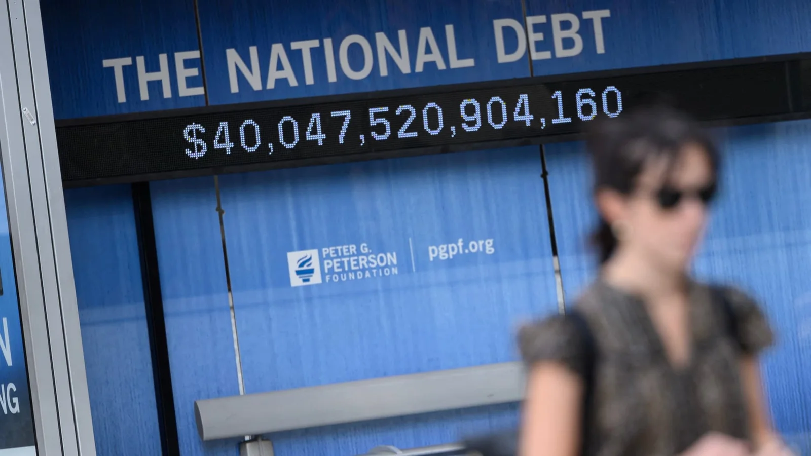 Treasury doubles long-dated bond buys as U.S. debt tops $40 trillion, lifting markets