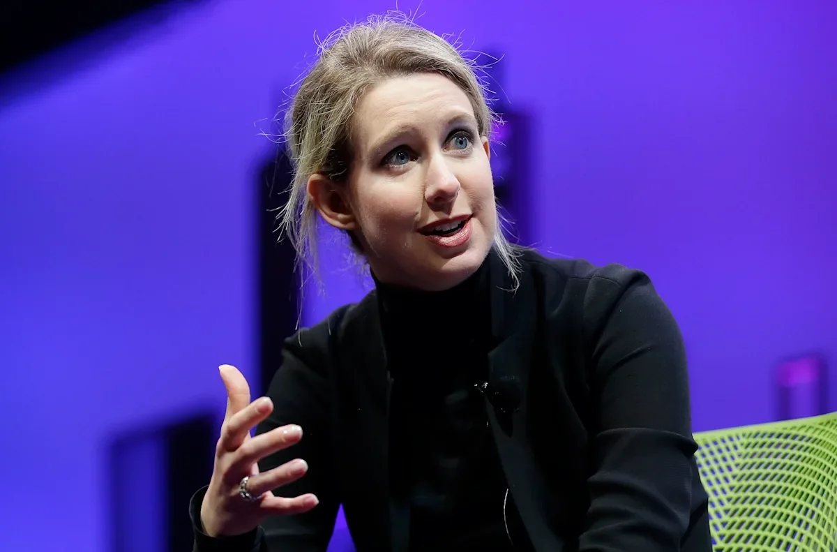 Elizabeth Holmes Begins Prison Sentence in Texas