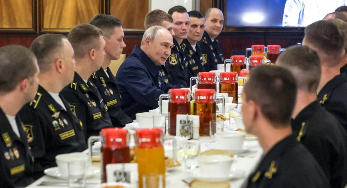 Russia Holds Off on Draft as Frontline Losses Rise, Bets on Volunteers