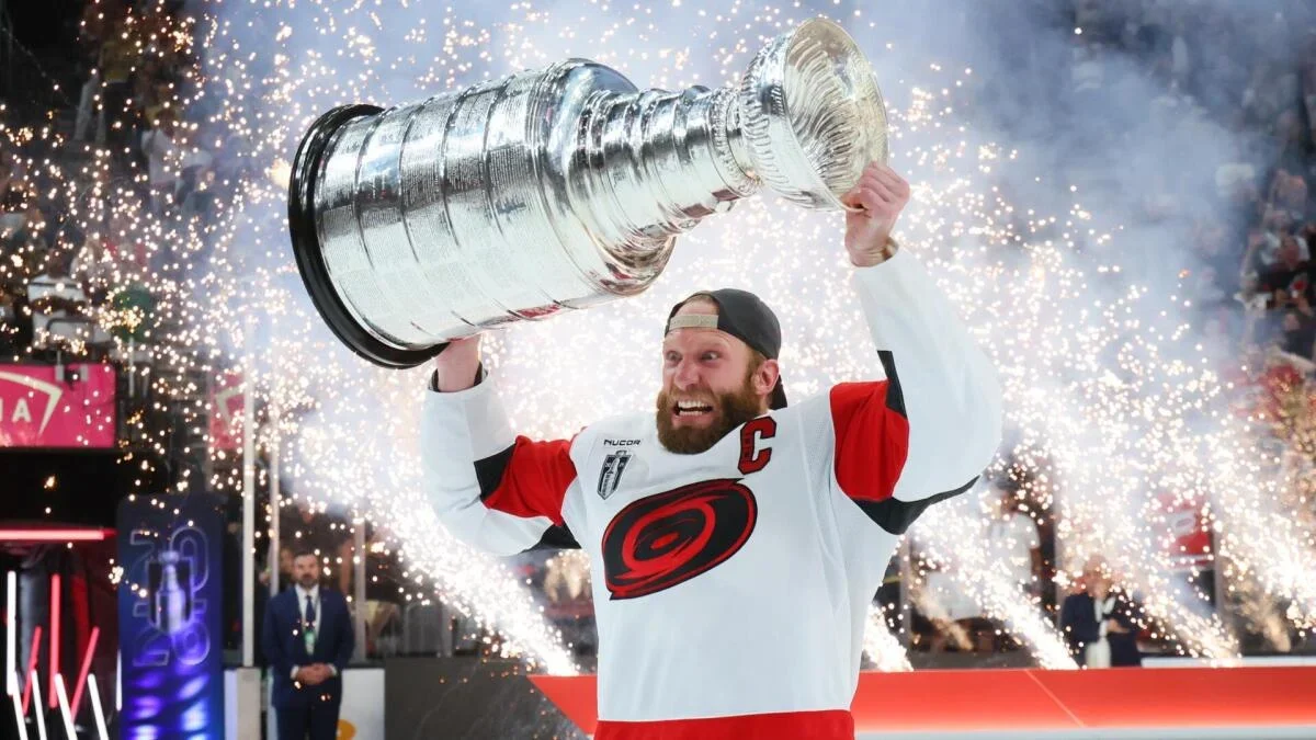 Carolina Hurricanes clinch Stanley Cup with 3-0 win as Staal earns Conn Smythe