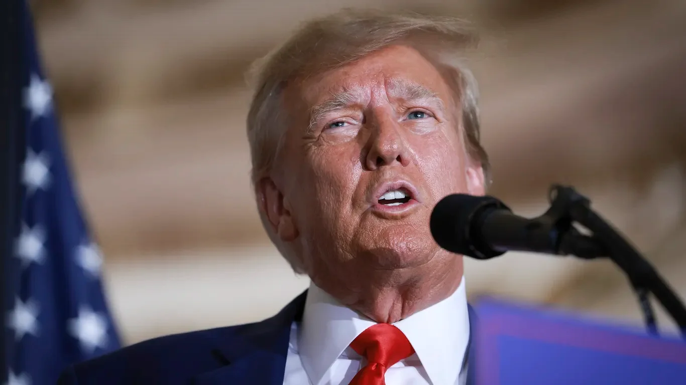 "Trump vows to run for president in 2024 despite potential conviction"