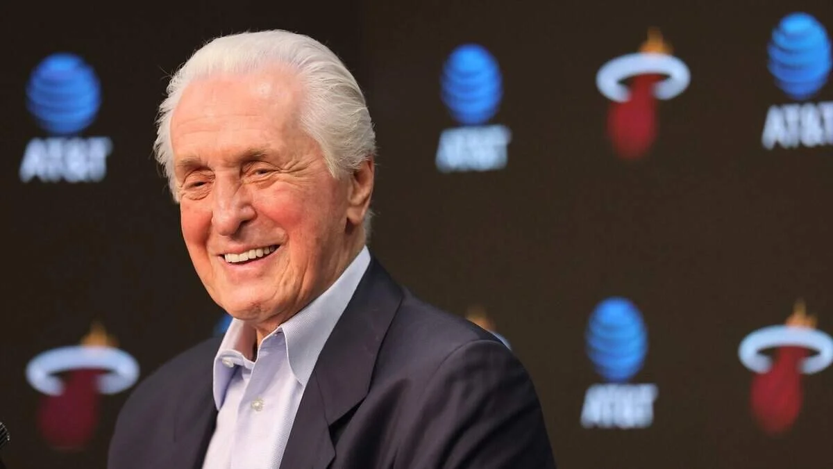 Heat land Klay Thompson, unlock two roster spots under hard cap