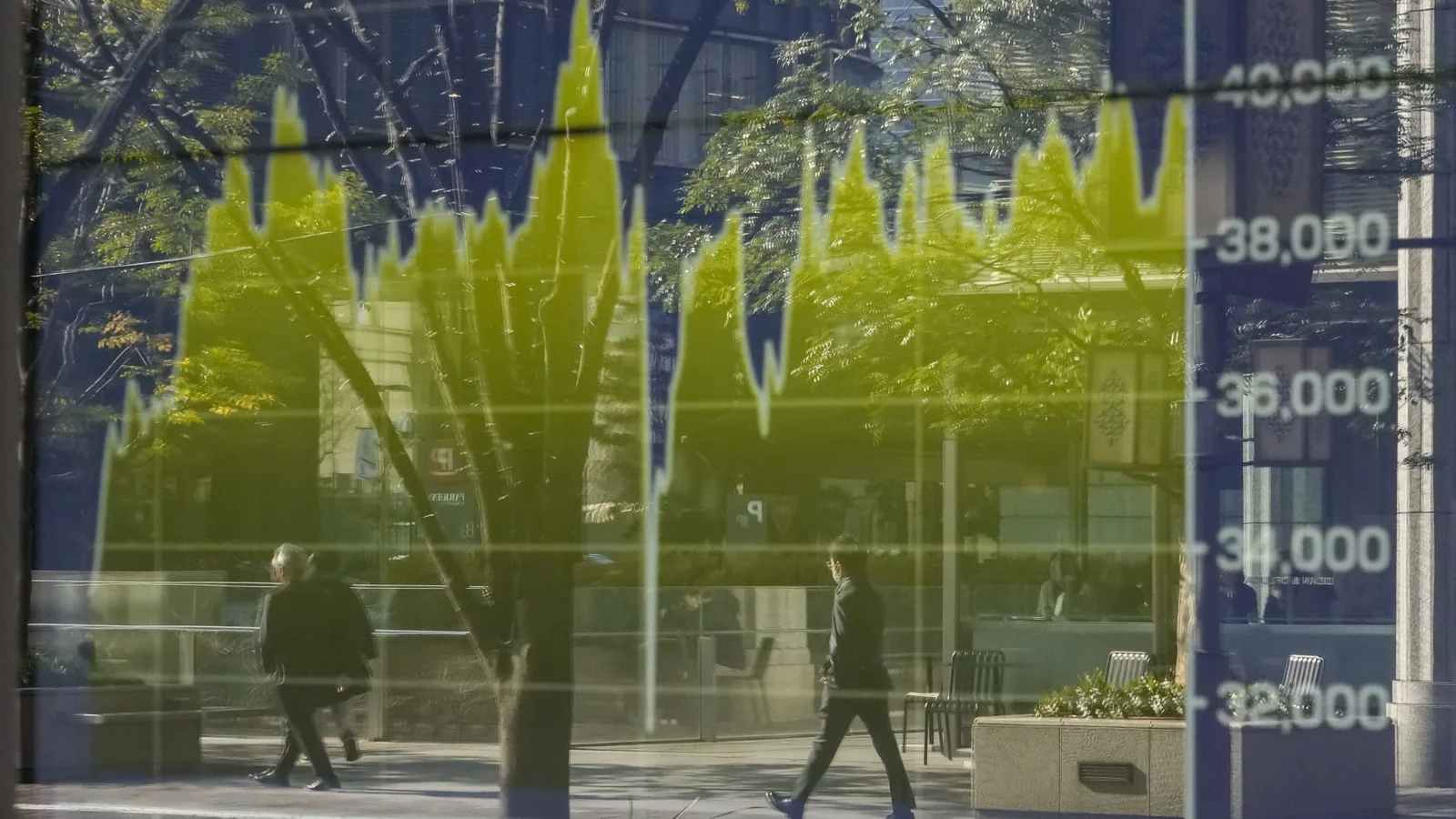 Asia markets slip as Iran-U.S. ceasefire frays; oil climbs