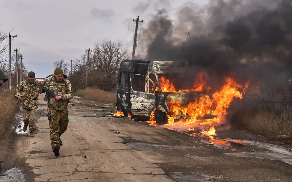International Pressure Mounts on Ukraine to Negotiate with Russia