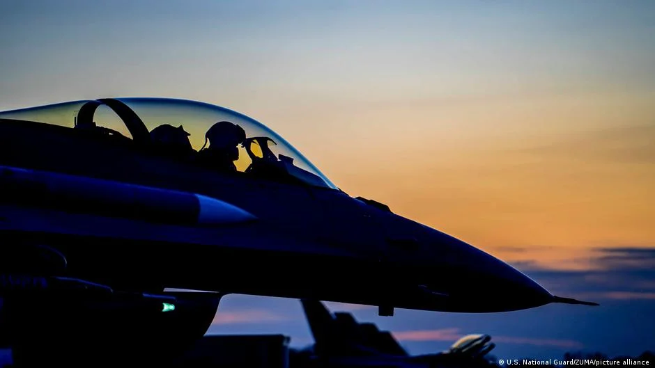 "F-16 Transfer to Ukraine Raises Questions of NATO's Involvement, Warns Russia"