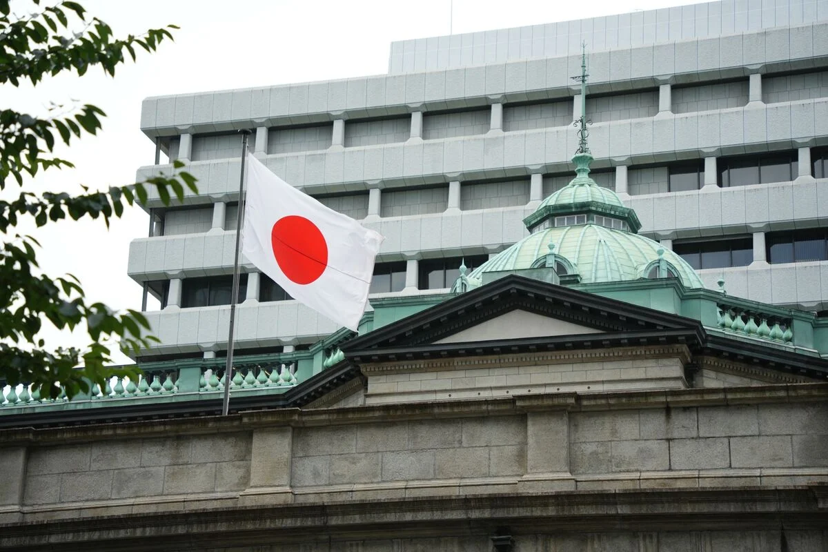 Japan Signals Near-Term BOJ Rate Hike to Shore Up Yen