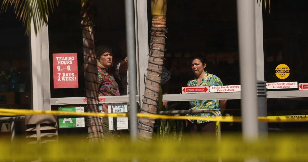 Senior driver crashes into pedestrians in L.A. Trader Joe’s lot, 1 dead, 4 injured