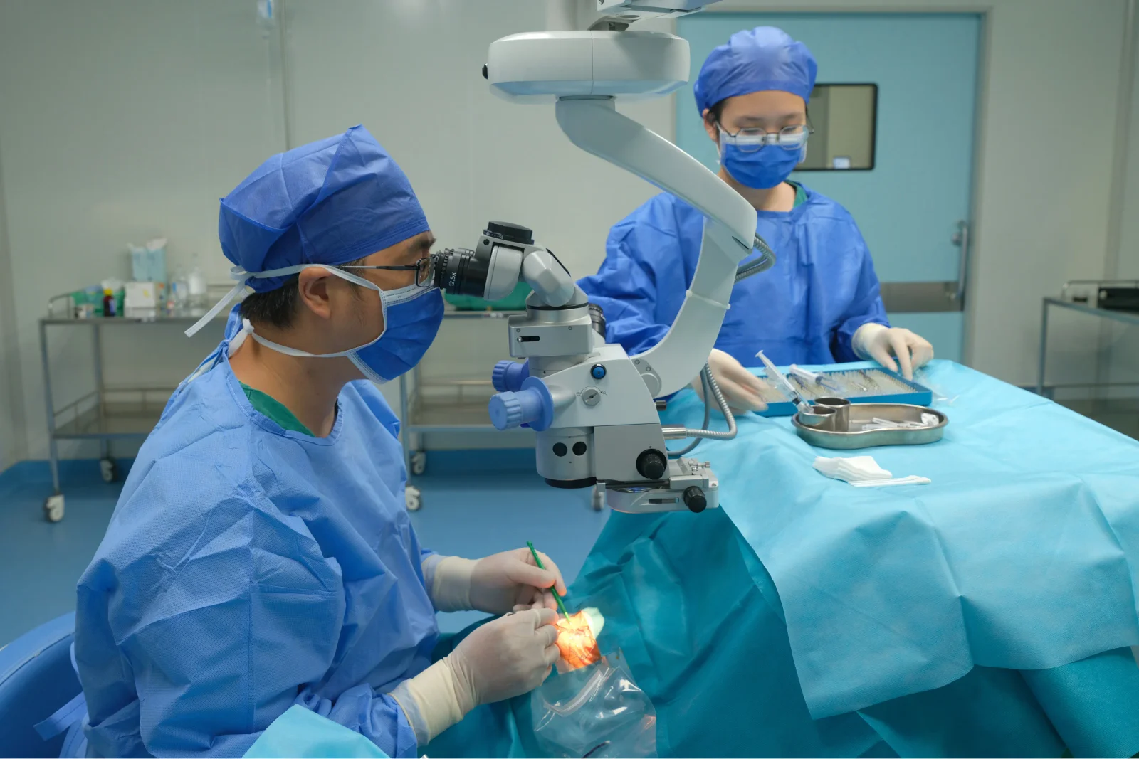 Medicare Cuts Drive Surge in Laser-Assisted Cataract Surgery