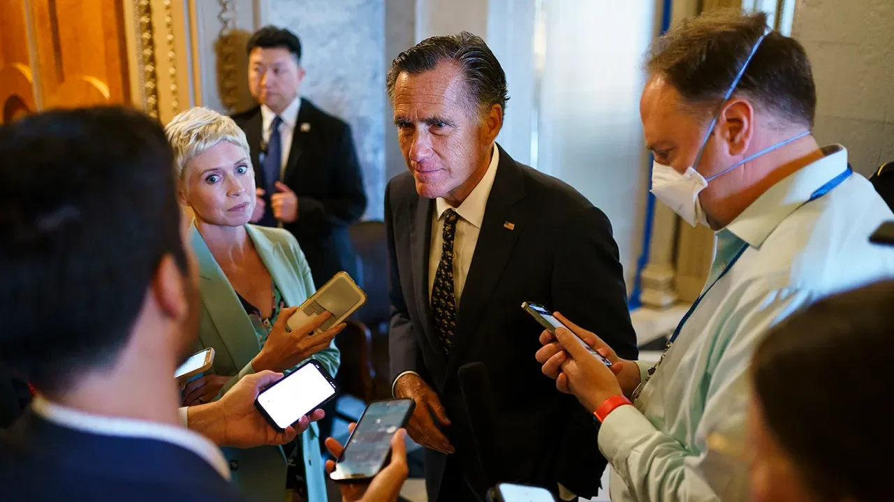 Romney Warns of Trump's Behavior and Backs Haley as Potential Challenger