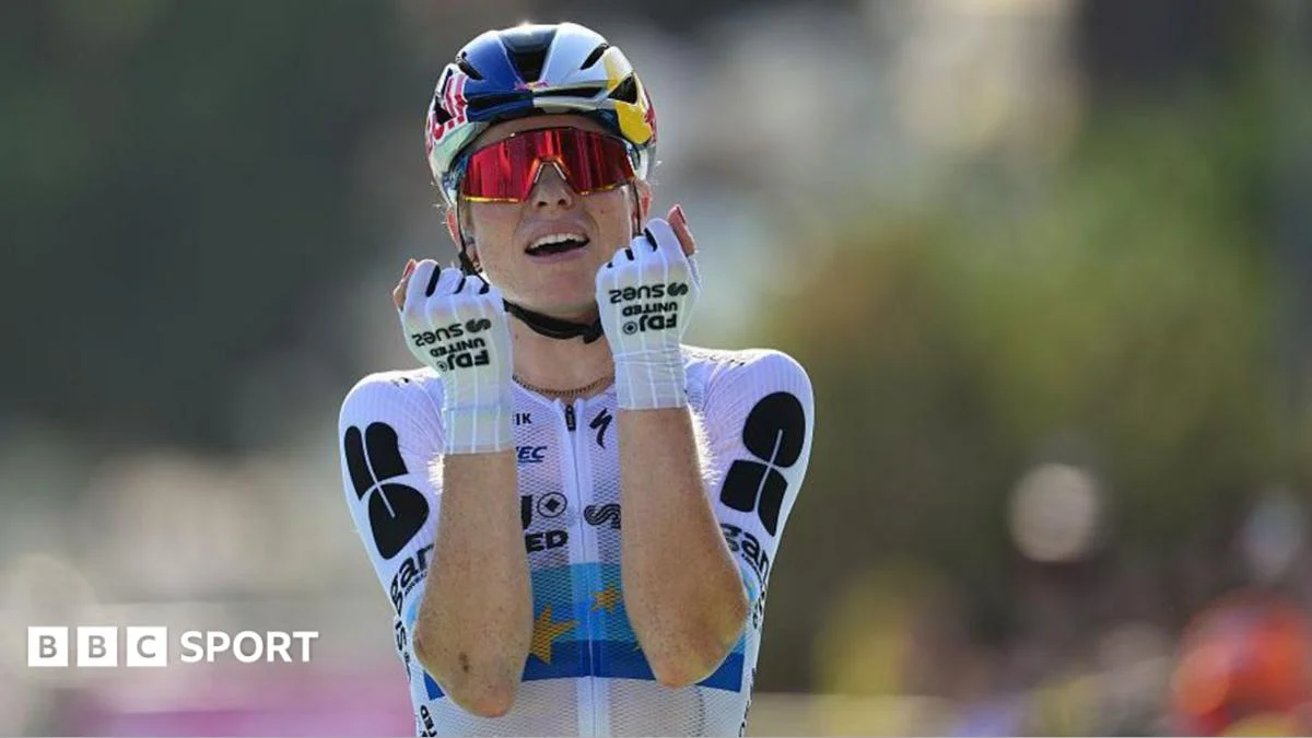 Vollering pounces on stage eight to seize the yellow jersey
