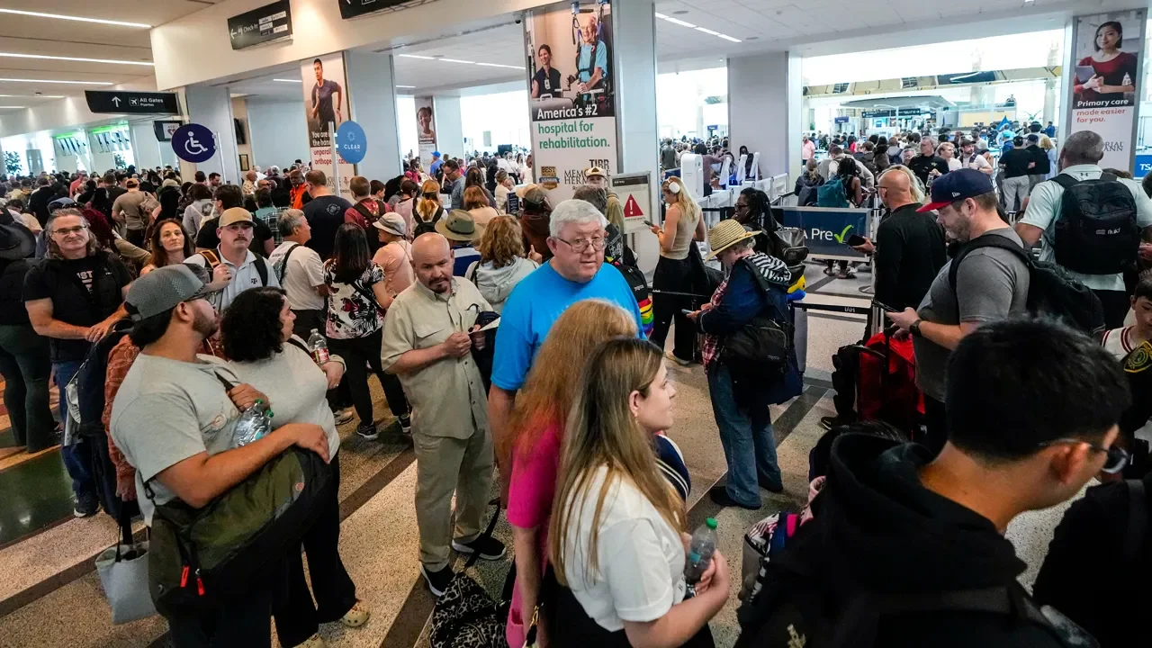 TSA weighs water bottle pass-through for PreCheck at select airports