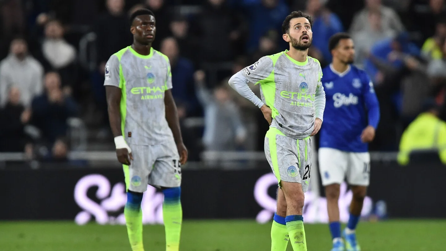 Dramatic 3-3 draw leaves Arsenal in command of title race