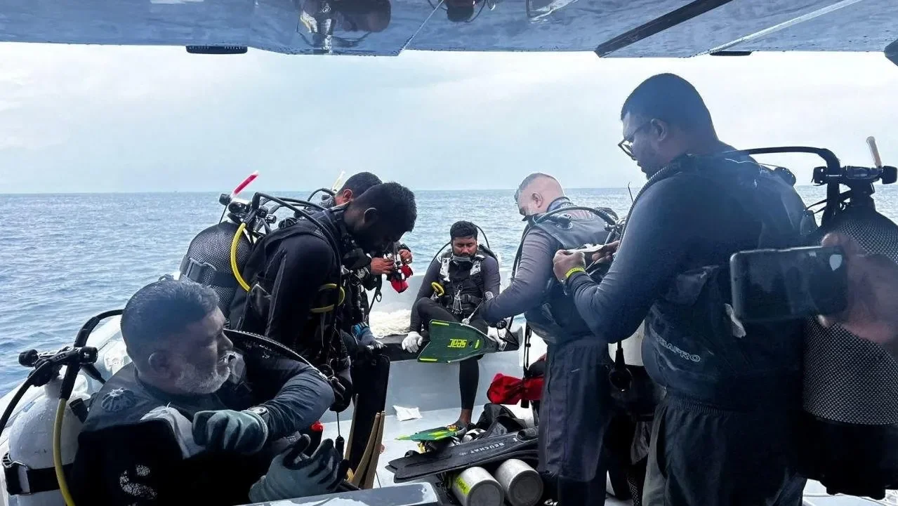 Four Italian Divers Die Exploring Maldivian Underwater Cave