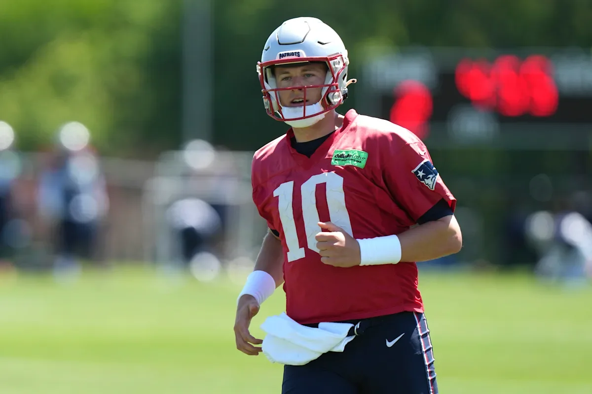 Mac Jones poised to lead Patriots to success.