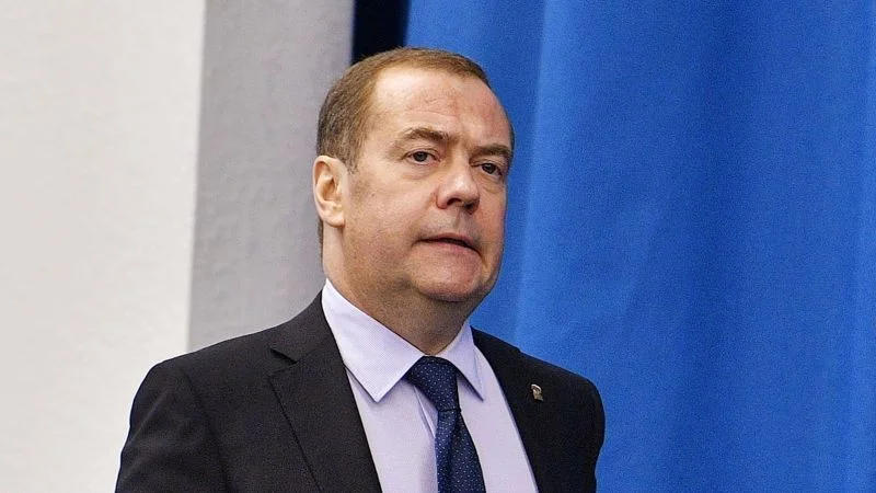 "Russia's Medvedev Warns of Nuclear Strike if Ukraine's Fightback Succeeds"
