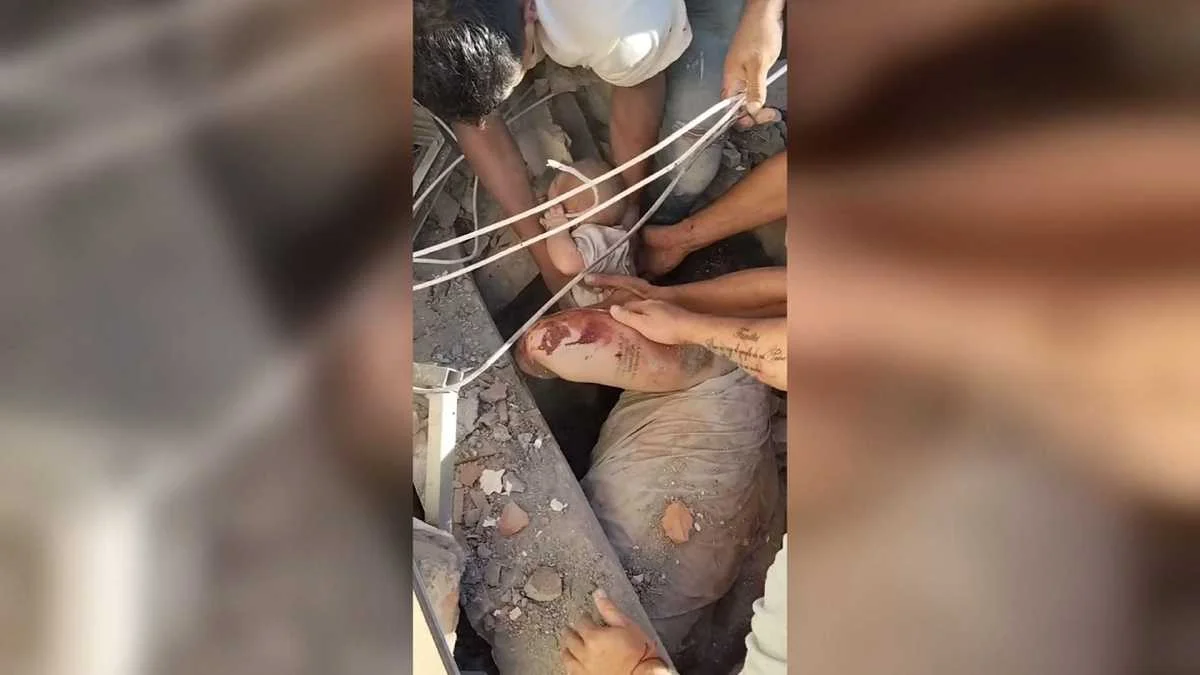 Baby Rescued from Rubble as Colombia Quake Rescue Efforts Press On
