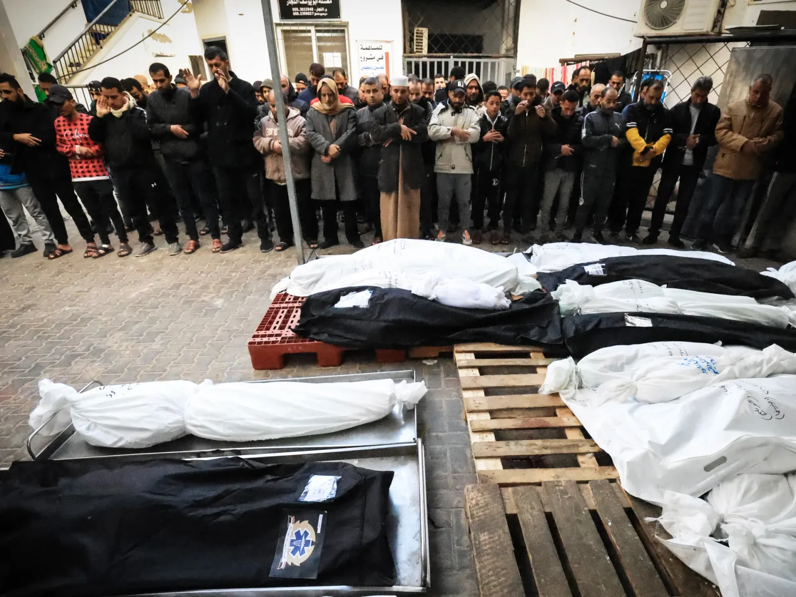 "UN Security Council delays aid vote as Gaza death toll exceeds 20,000"