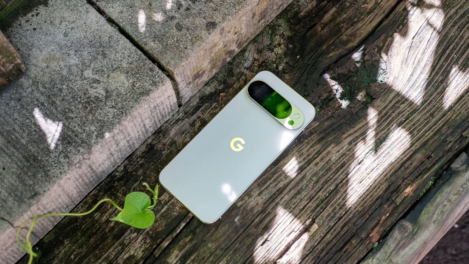 Pixel Glow Rumor May Bring RGB Lights to Pixel 11 Camera Bar