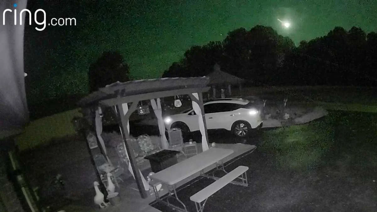Mysterious Meteor Lights Up Kentucky Sky