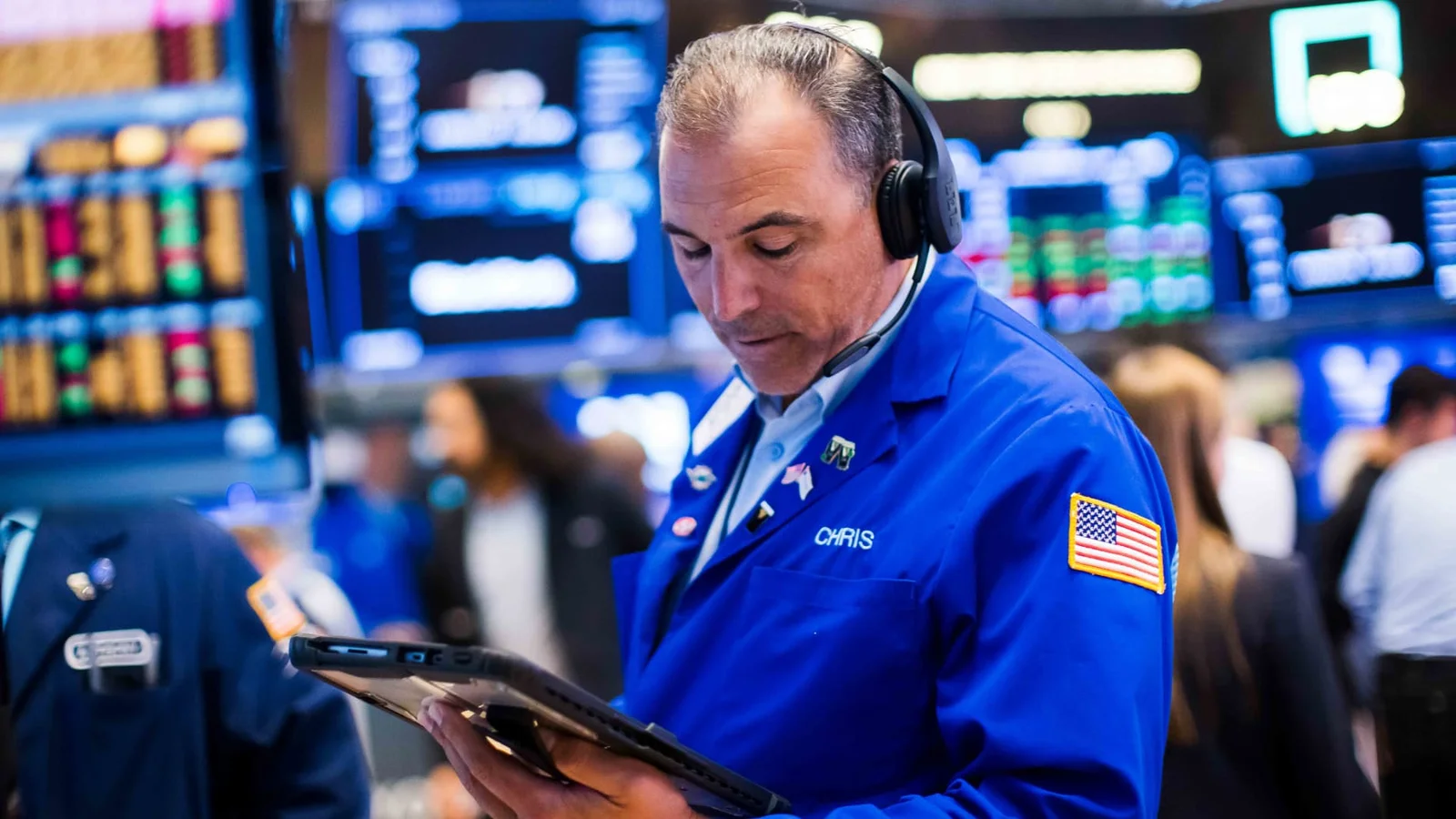 Markets steady after three-week rally as Fed minutes loom