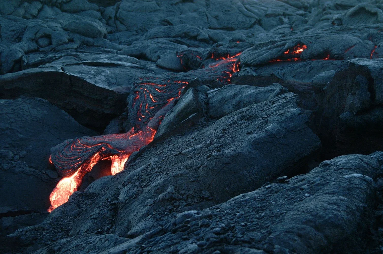 Tiny core signal found in Hawaiian lava shows Earth's interior isn't sealed