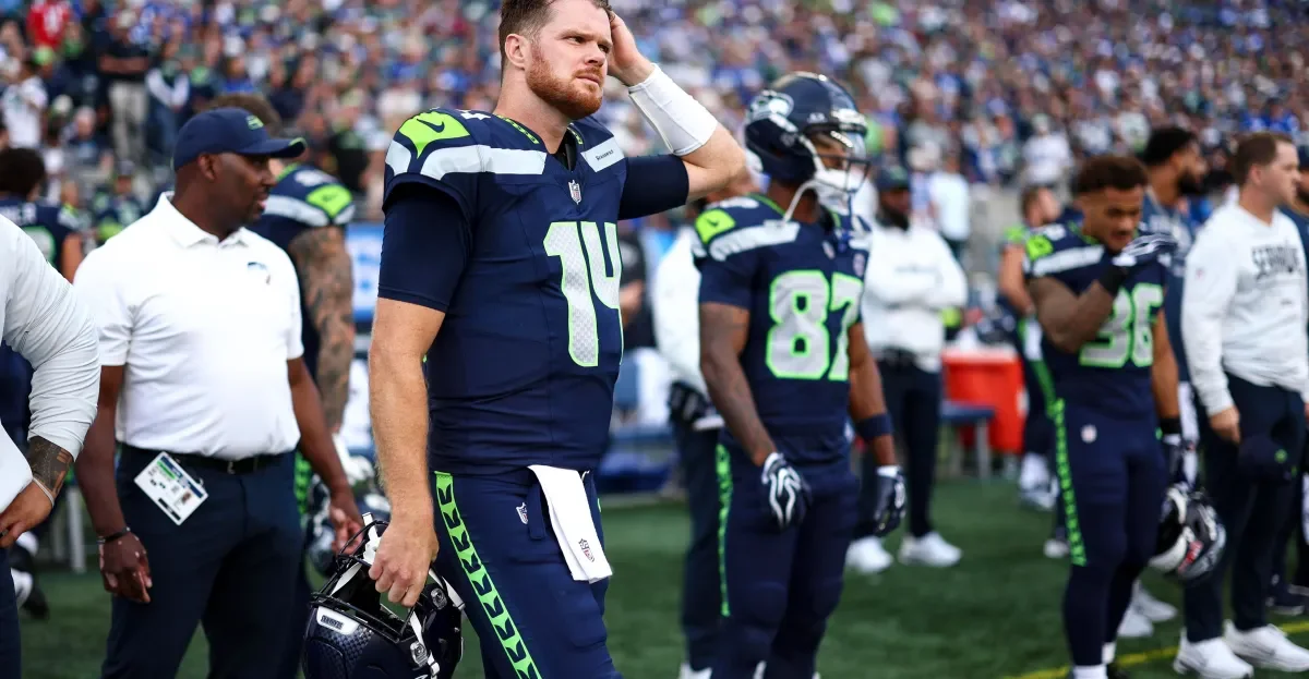 Seahawks’ Darnold hip strain not expected to sideline long; IR not on the table yet