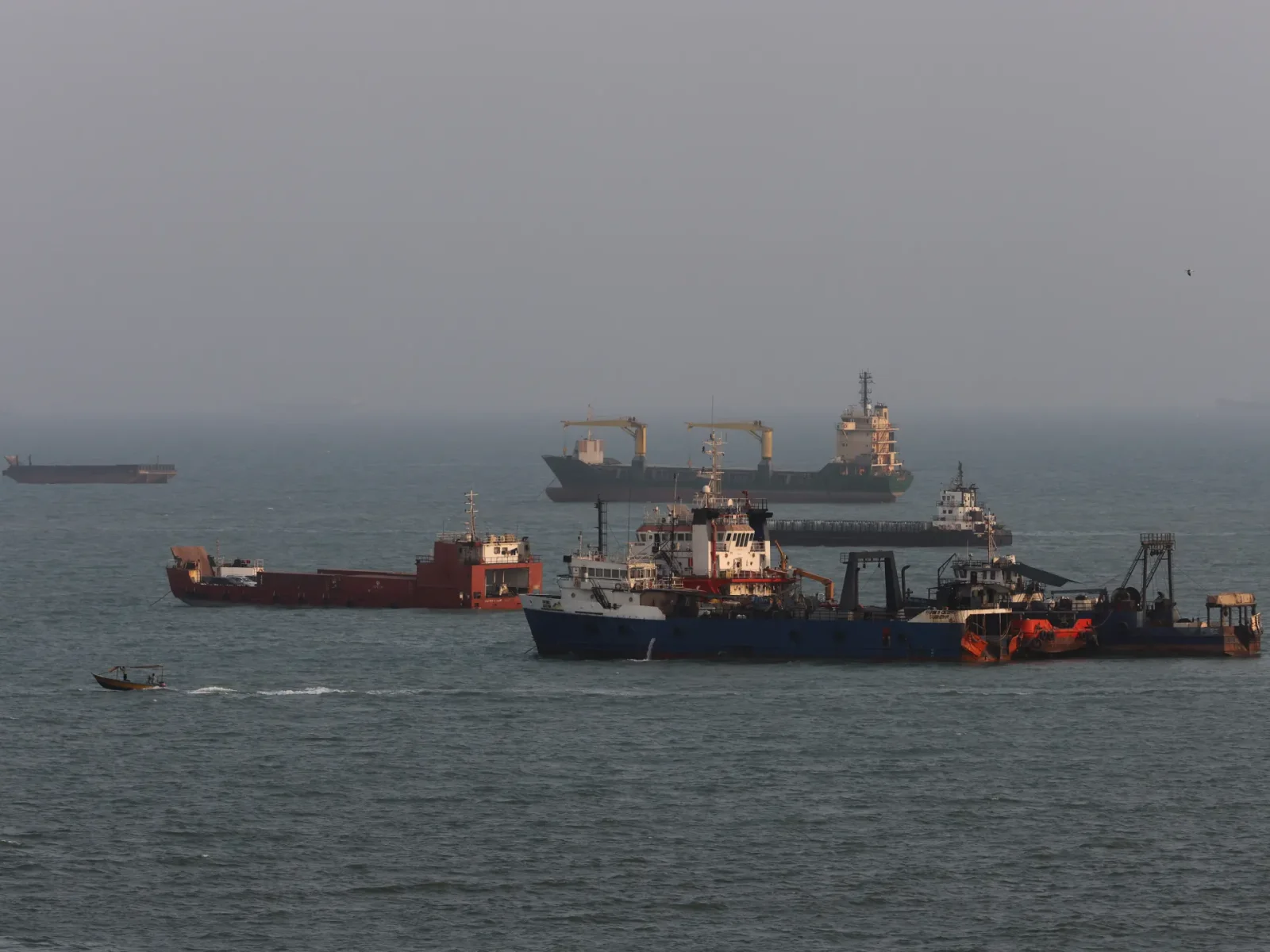 Iran Opens Hormuz Passage for Selected Iraqi Oil Tankers