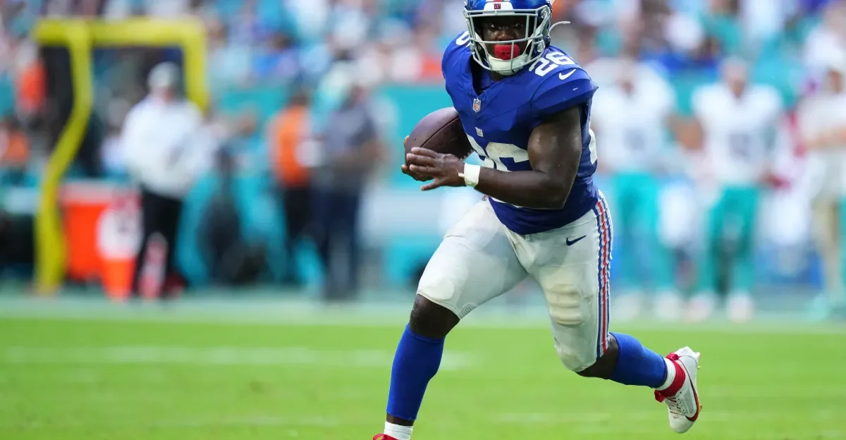 Giants Ride Depth to 26-3 Preseason Win Over Dolphins