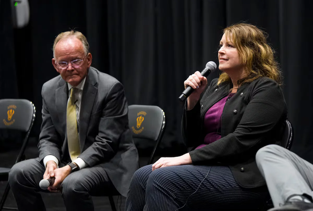 Utah Senate President Ousted in GOP Primary Amid Data Center Fallout