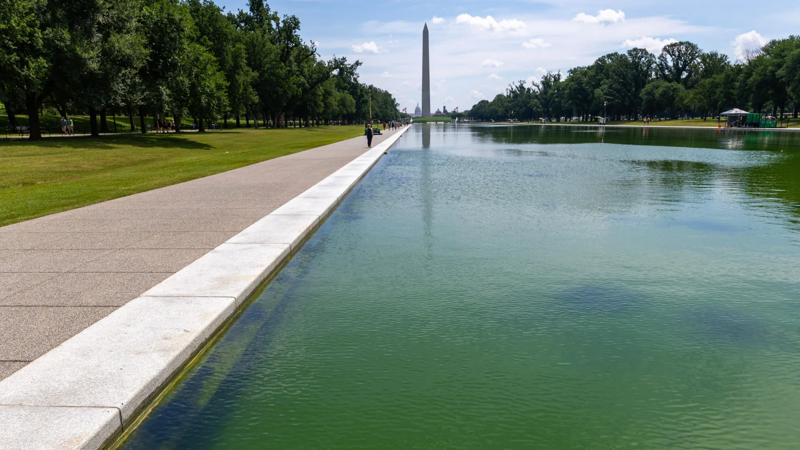 Algae blooms follow Lincoln Memorial Reflecting Pool renovation and blue repaint