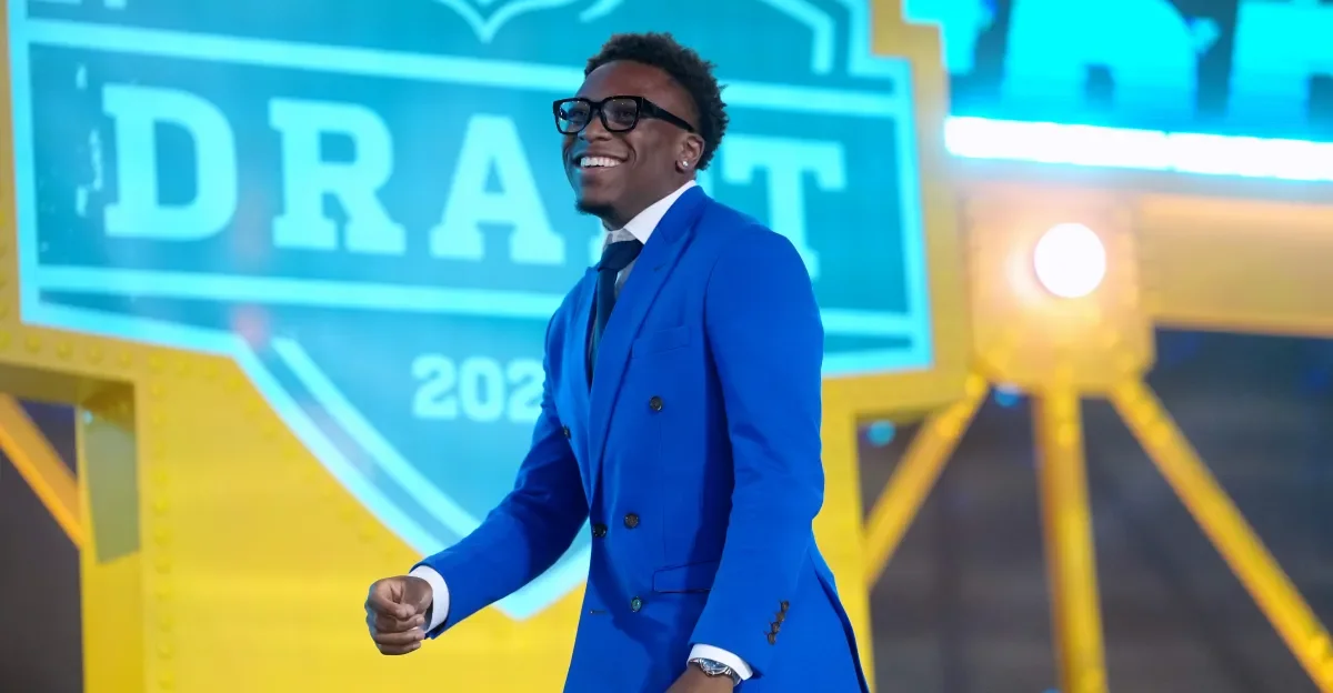 Giants’ Day 2: Hood and Fields draw mixed grades, fans optimistic
