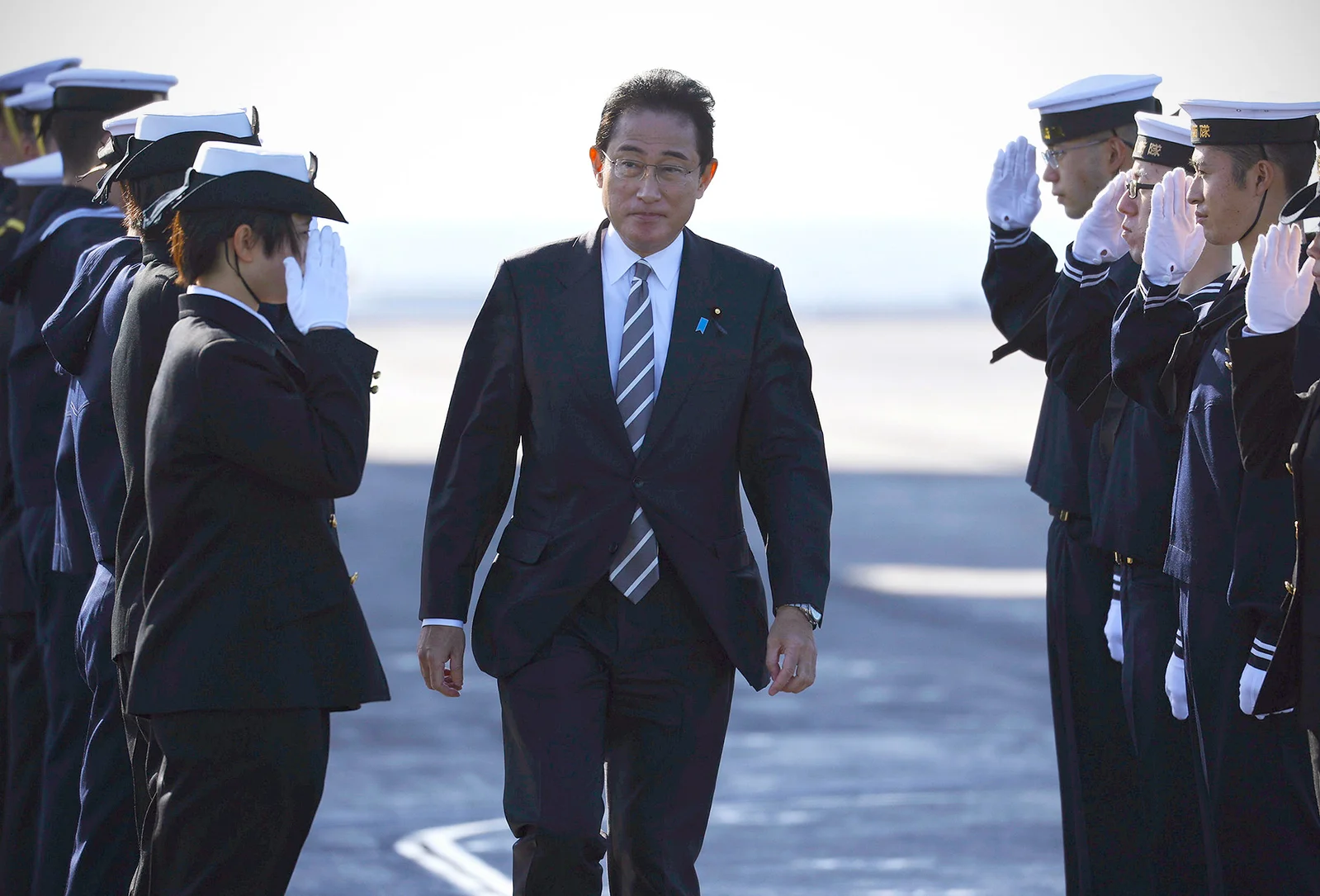 G7 Summit in Hiroshima: Nuclear Threats, Peace Messages, and Agenda Items.