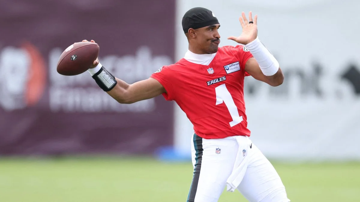 Hurts Sparks Eagles in First-Pads Day as Camp Battles Begin