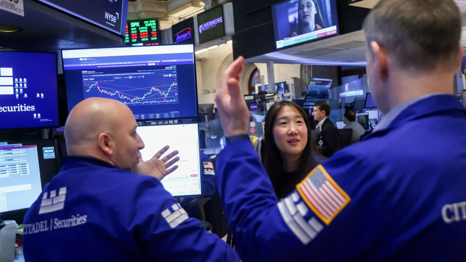 Dow Drags as April Closes Mixed; Meta Slumps, Alphabet and Amazon Rally