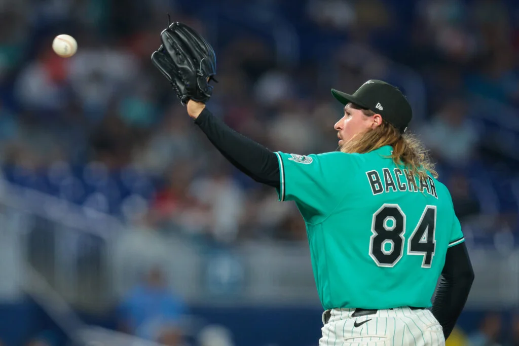 Pirates shore up bullpen with Bachar, part of deadline surge