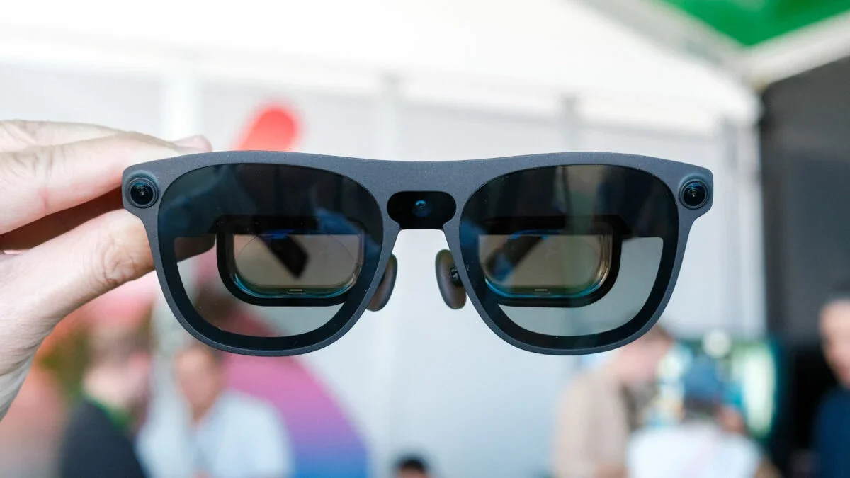 Aura Glasses Bring Android XR to a Lightweight, App-Rich Experience