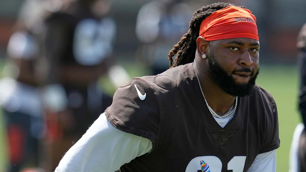 Browns’ Wright IR, Barnett signed as NFL roundup flags preseason moves